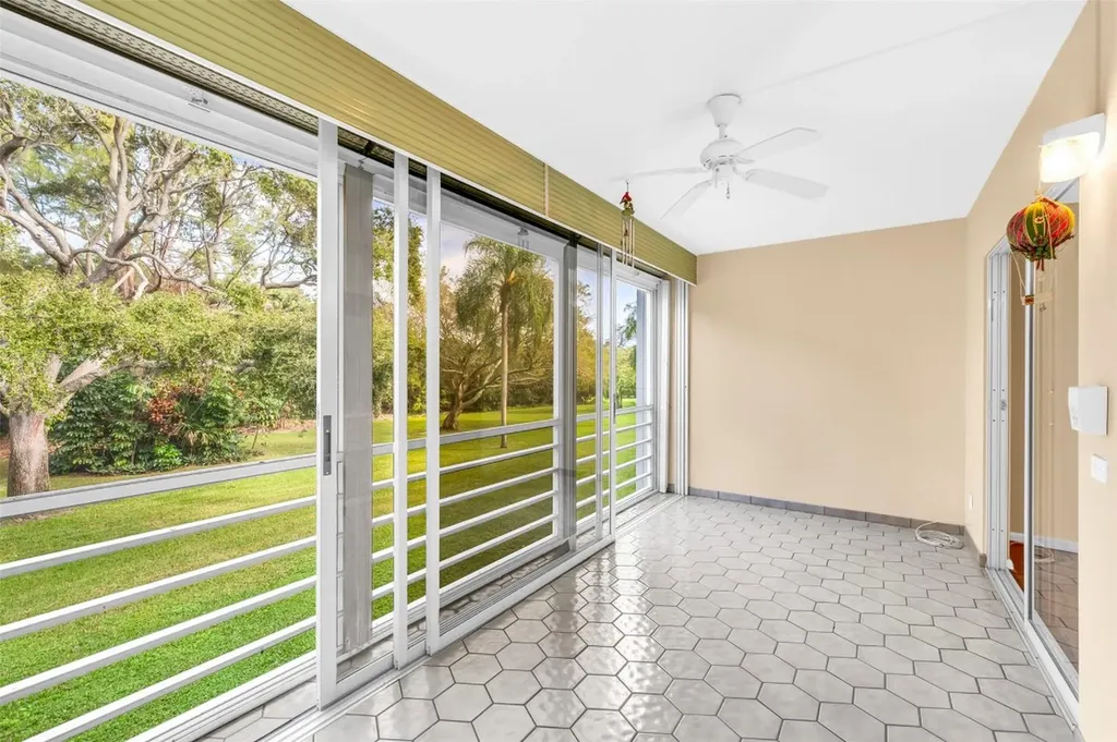 2069 Oakridge F Deerfield Beach FL 33442