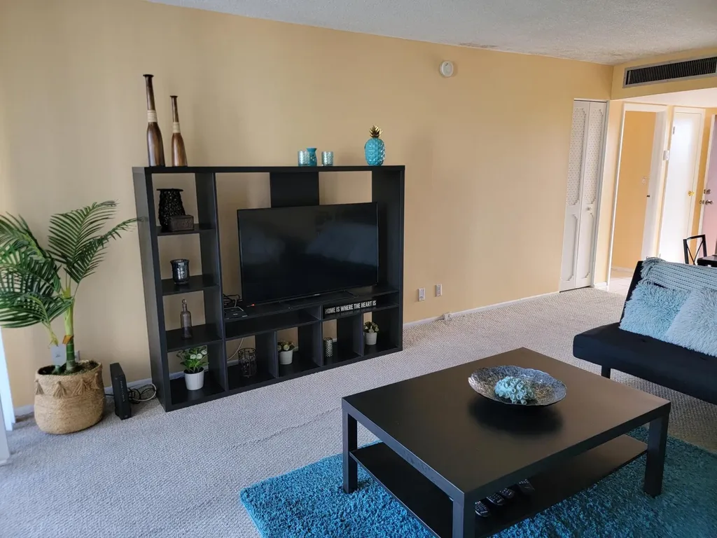 3301 N Country Club Drive Aventura FL 33180