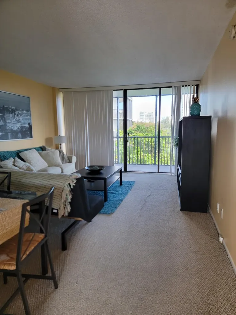 3301 N Country Club Drive Aventura FL 33180
