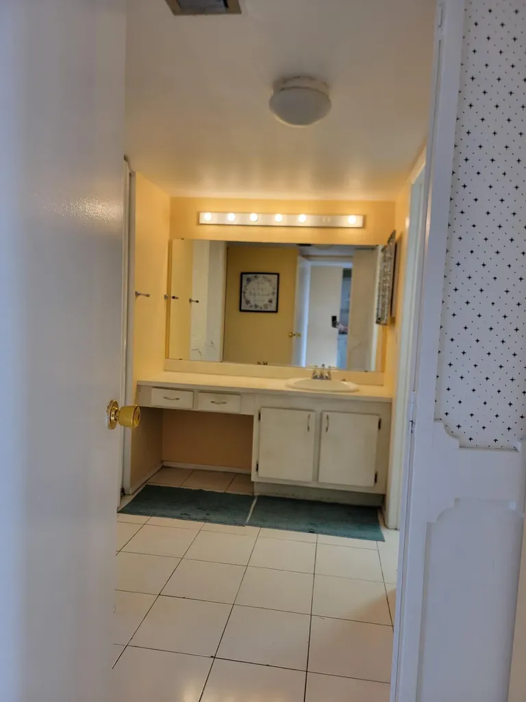 3301 N Country Club Drive Aventura FL 33180
