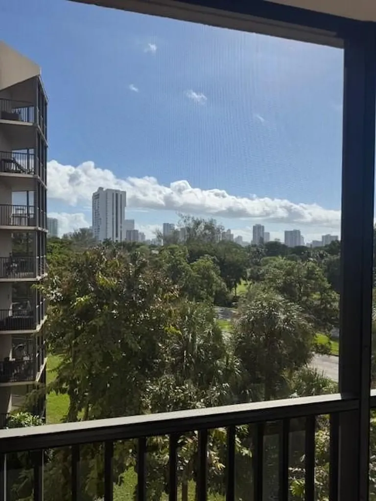 3301 N Country Club Drive Aventura FL 33180