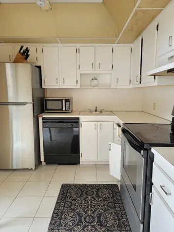 3301 N Country Club Drive Aventura FL 33180