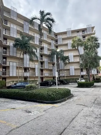 3301 N Country Club Drive Aventura FL 33180