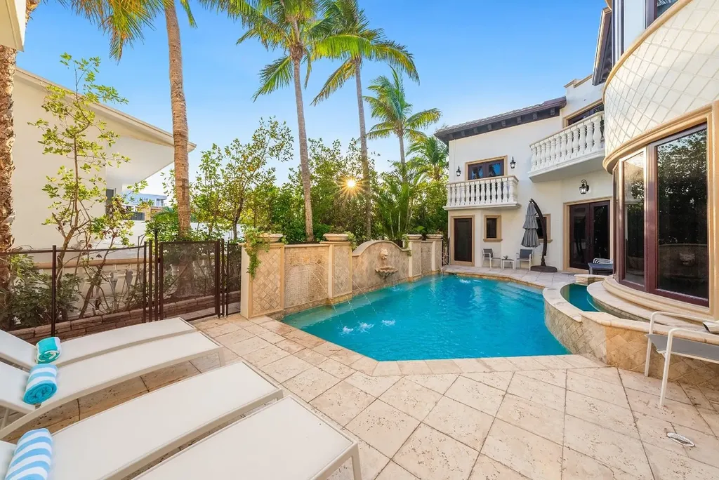 2760 N Atlantic Boulevard Fort Lauderdale FL 33308
