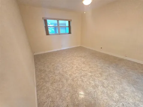 3531 NW 50th Avenue Lauderdale Lakes FL 33319