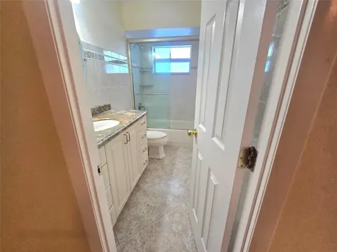 3531 NW 50th Avenue Lauderdale Lakes FL 33319