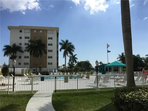 3040 NE 16th Avenue Oakland Park FL 33334