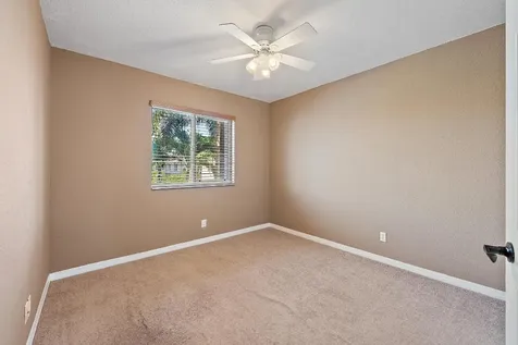 6188 Willoughby Circle Lake Worth FL 33463
