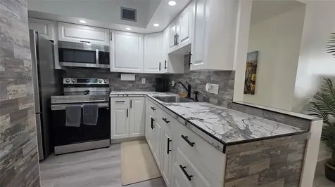 2831 Somerset Drive Lauderdale Lakes FL 33311