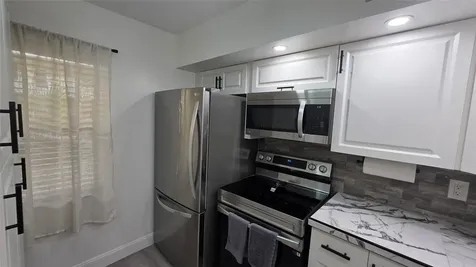 2831 Somerset Drive Lauderdale Lakes FL 33311