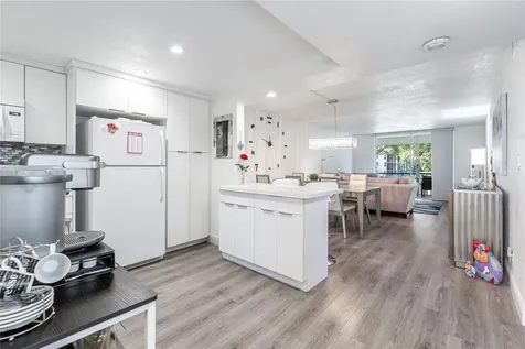 8901 S Hollybrook Boulevard Pembroke Pines FL 33025
