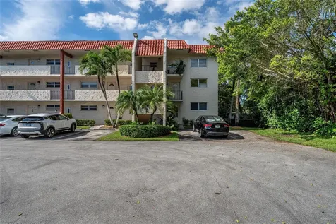 8901 S Hollybrook Boulevard Pembroke Pines FL 33025