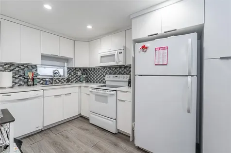 8901 S Hollybrook Boulevard Pembroke Pines FL 33025