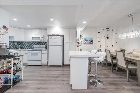 8901 S Hollybrook Boulevard Pembroke Pines FL 33025