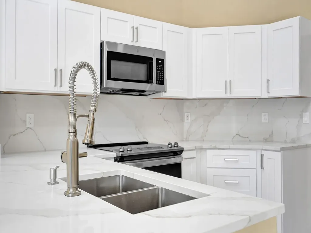 8452 NW 47th Street Coral Springs FL 33067