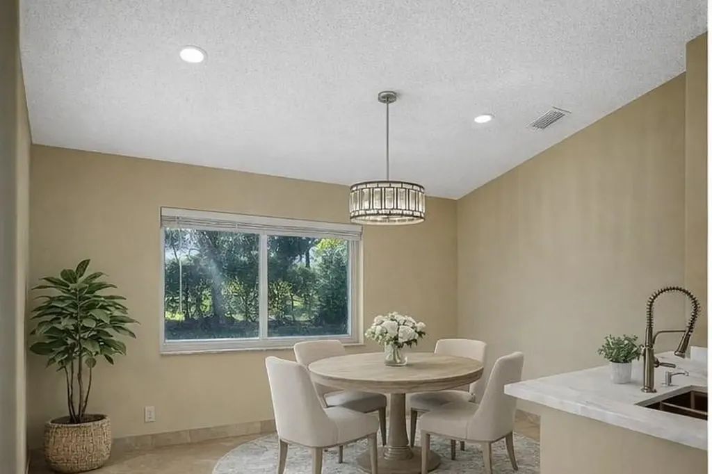 8452 NW 47th Street Coral Springs FL 33067