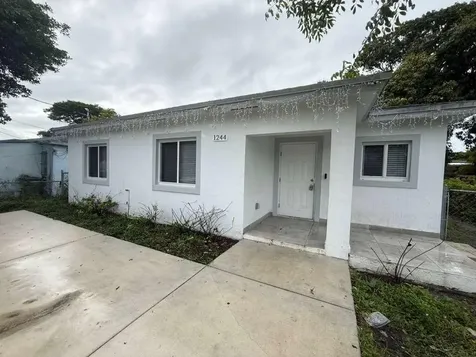 1244 NW 71st Street Miami FL 33147