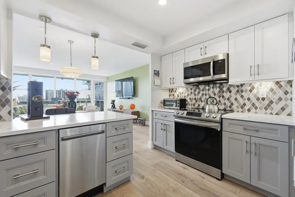3333 NE 34th Street Fort Lauderdale FL 33308