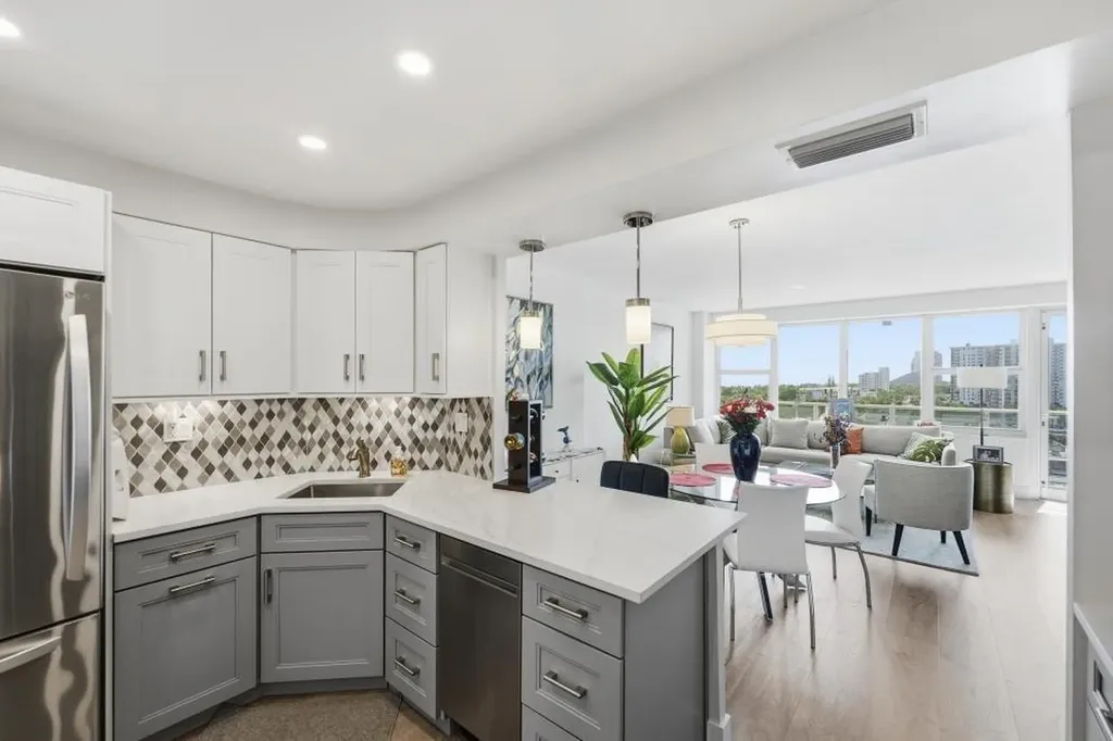 3333 NE 34th Street Fort Lauderdale FL 33308