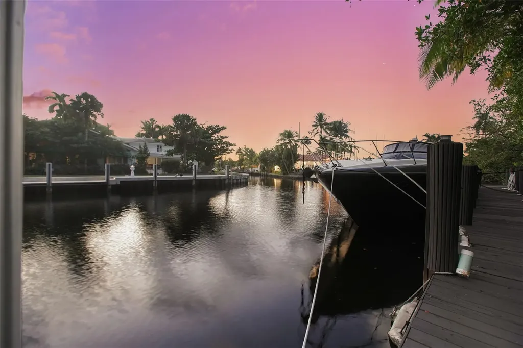 281-311 SW 14th Way Fort Lauderdale FL 33312