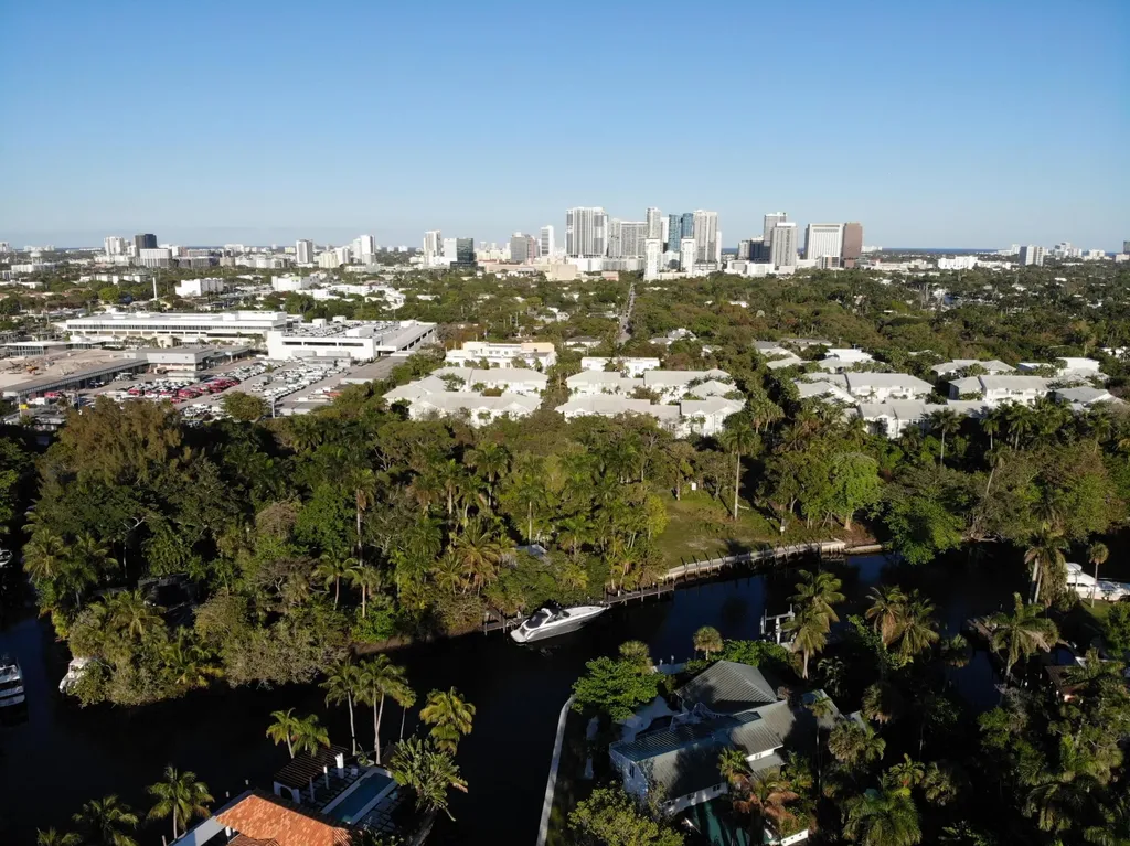 281-311 SW 14th Way Fort Lauderdale FL 33312