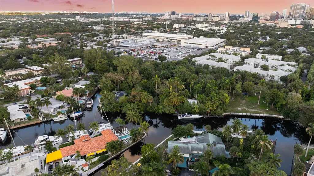 281-311 SW 14th Way Fort Lauderdale FL 33312