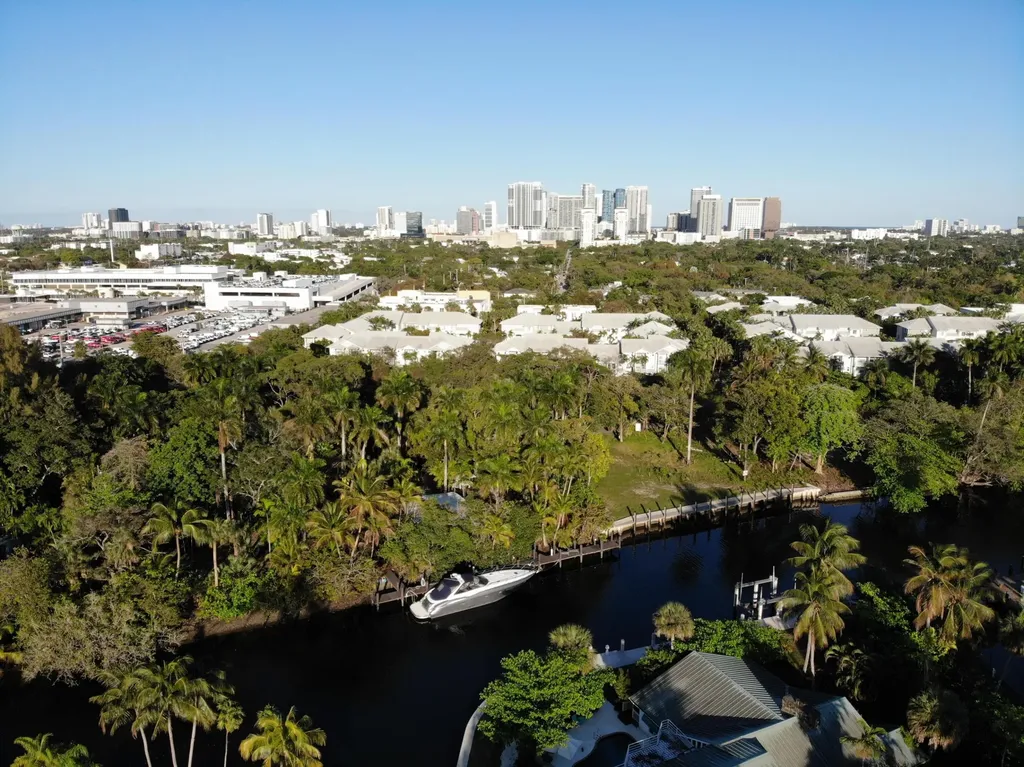 281-311 SW 14th Way Fort Lauderdale FL 33312