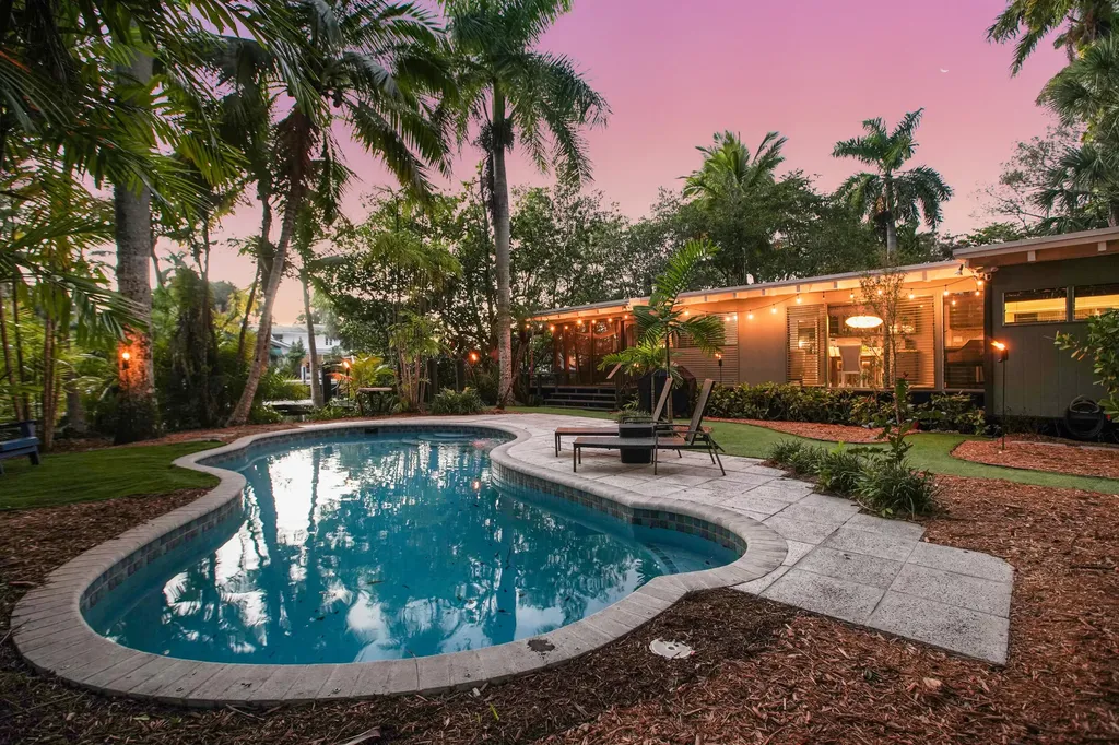 281-311 SW 14th Way Fort Lauderdale FL 33312