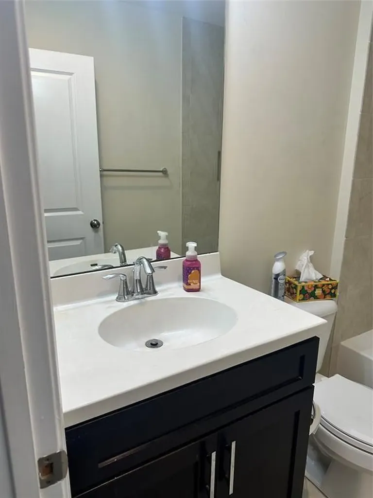2911 Cascada Isle Way Hollywood FL 33024