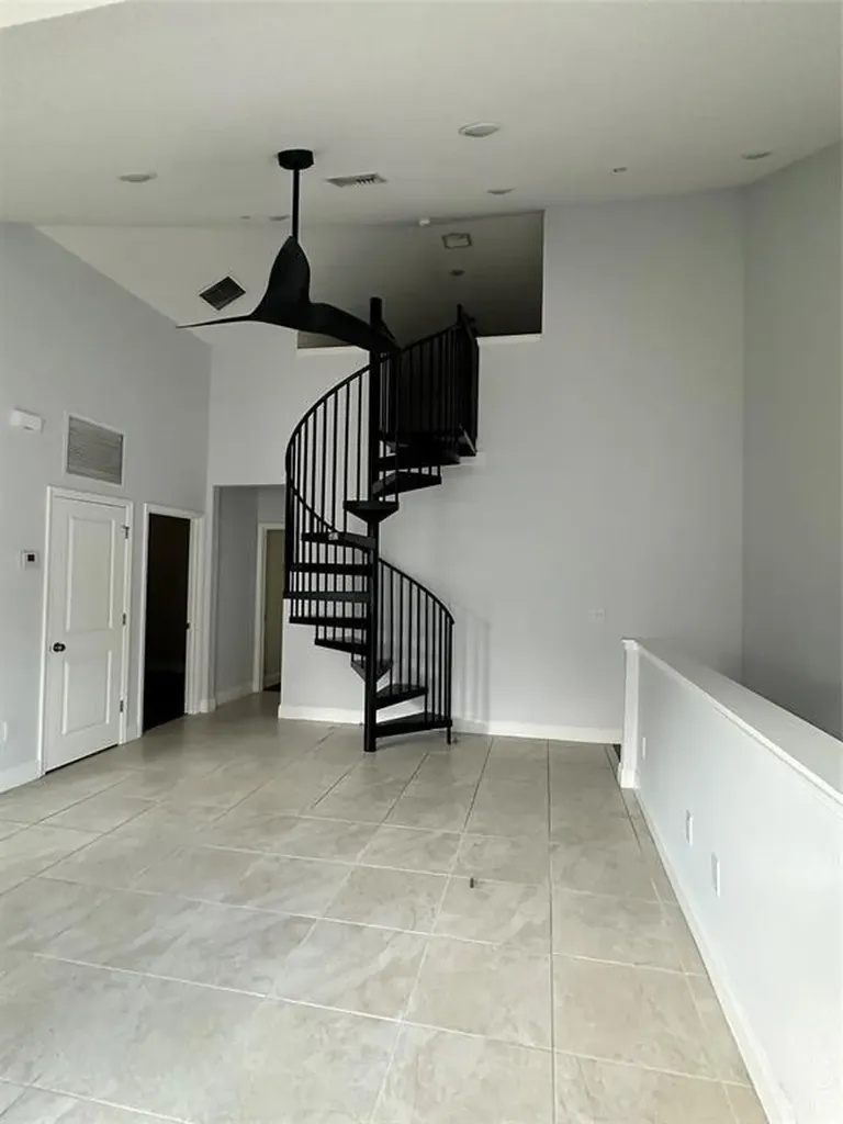 2911 Cascada Isle Way Hollywood FL 33024