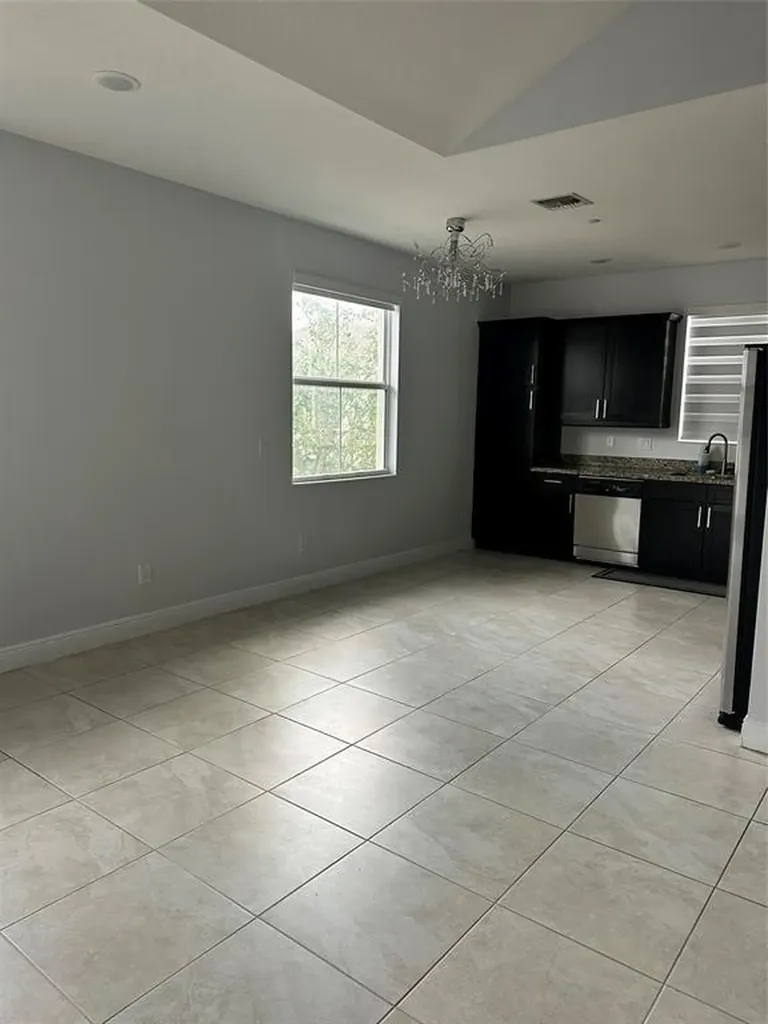 2911 Cascada Isle Way Hollywood FL 33024
