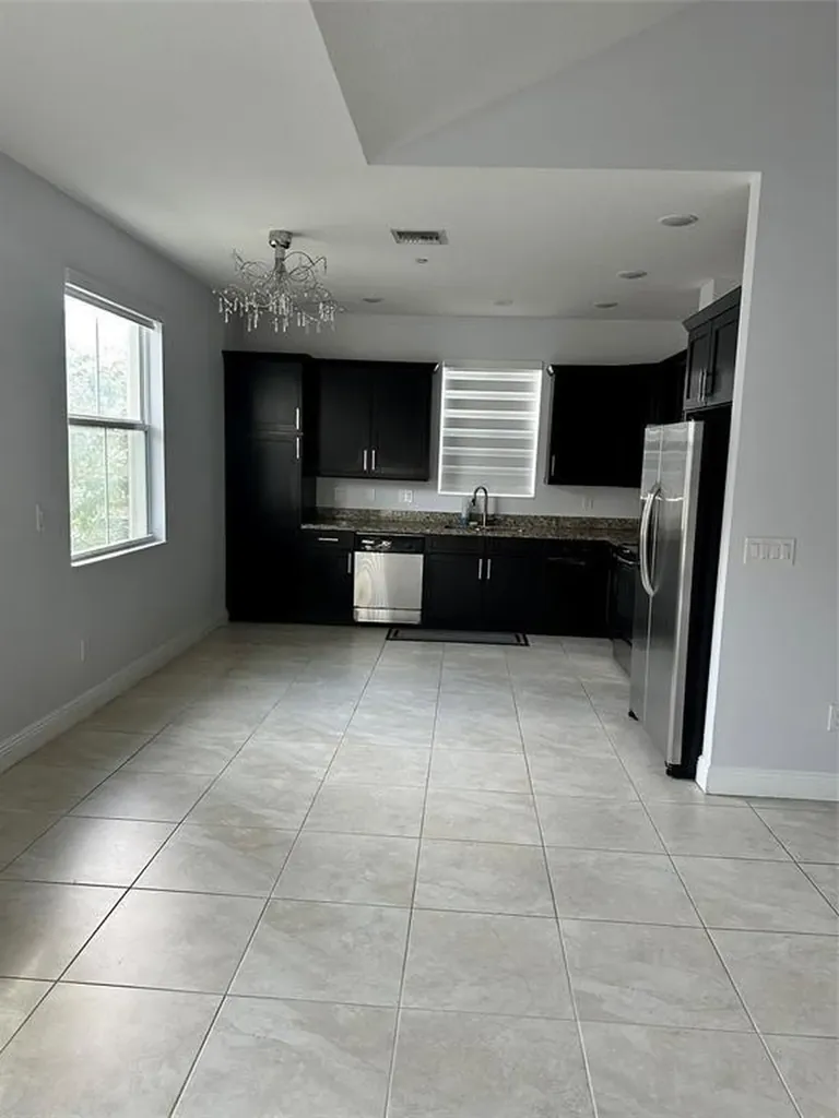 2911 Cascada Isle Way Hollywood FL 33024