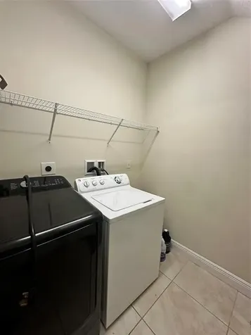 2911 Cascada Isle Way Hollywood FL 33024