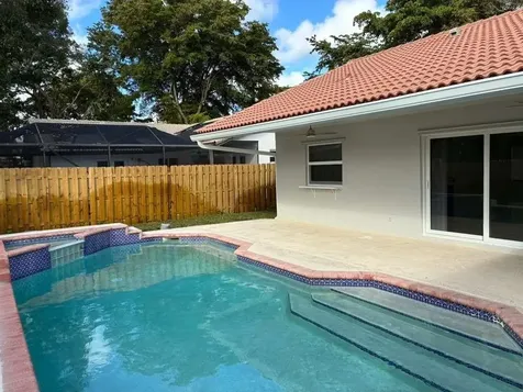 7104 NW 38th Manor Coral Springs FL 33065