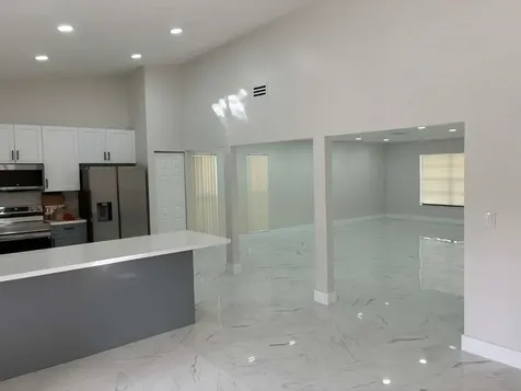 7104 NW 38th Manor Coral Springs FL 33065