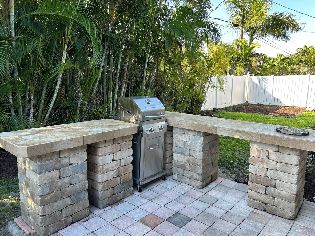 4431 NE 28th Avenue Lighthouse Point FL 33064