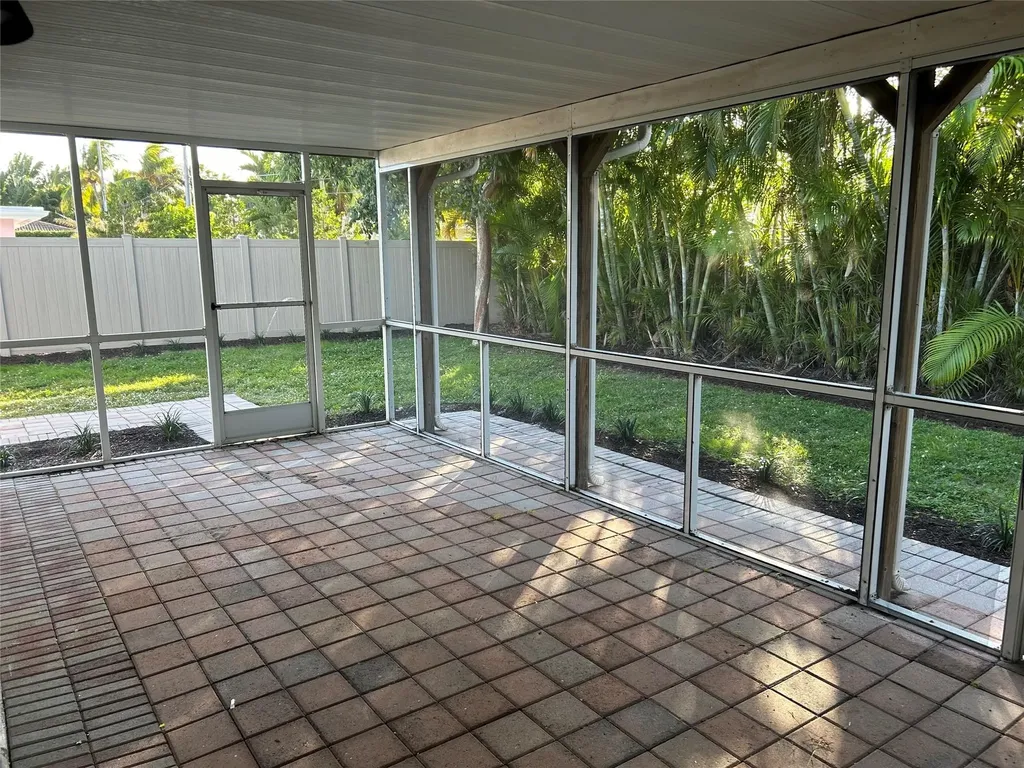 4431 NE 28th Avenue Lighthouse Point FL 33064