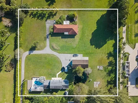 5702 SW 136 Avenue Southwest Ranches FL 33330
