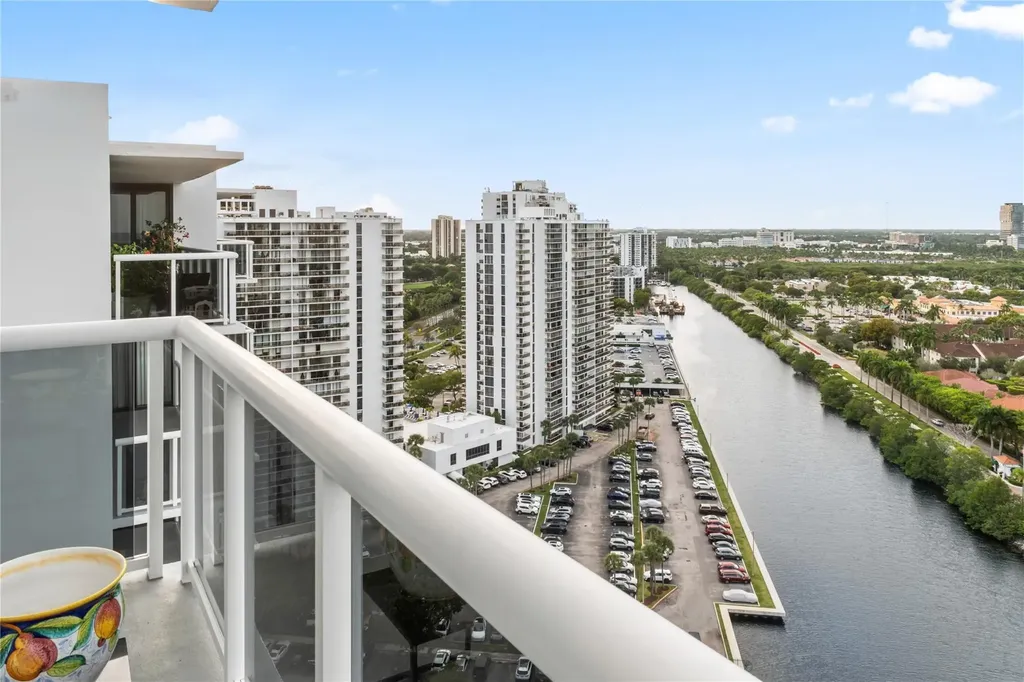 20505 E Country Club Drive Aventura FL 33180