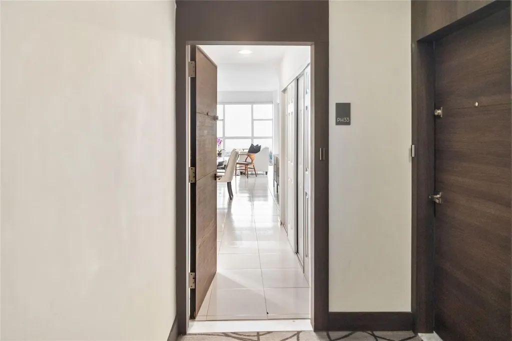 20505 E Country Club Drive Aventura FL 33180