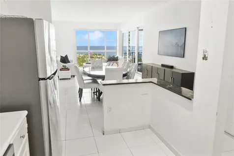 20505 E Country Club Drive Aventura FL 33180