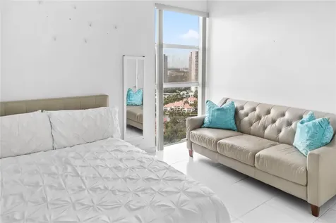20505 E Country Club Drive Aventura FL 33180