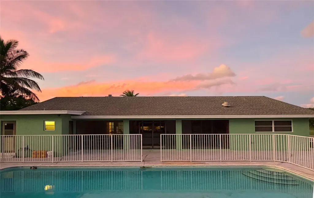 4656 Lillian Avenue Palm Beach Gardens FL 33418