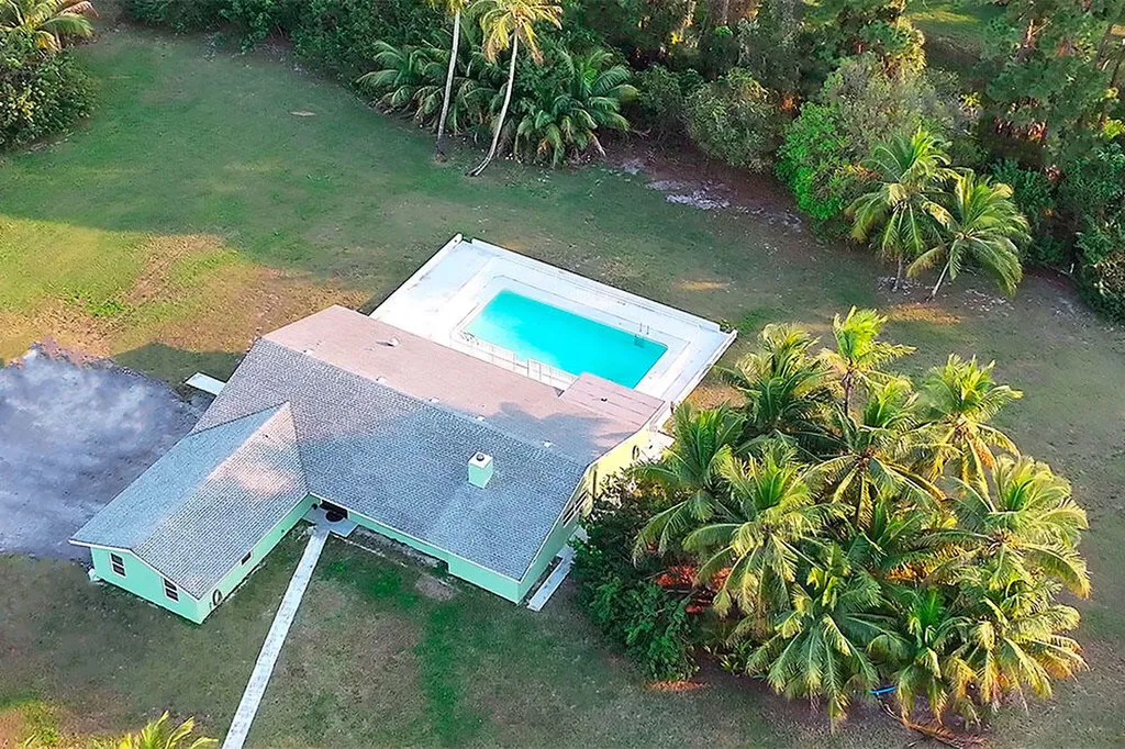 4656 Lillian Avenue Palm Beach Gardens FL 33418