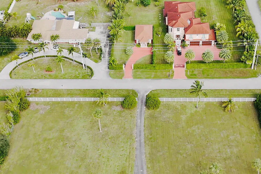 4656 Lillian Avenue Palm Beach Gardens FL 33418