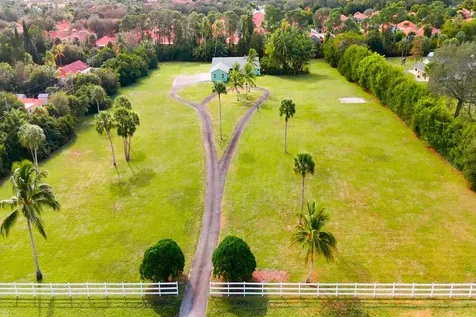 4656 Lillian Avenue Palm Beach Gardens FL 33418
