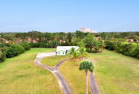 4656 Lillian Avenue Palm Beach Gardens FL 33418