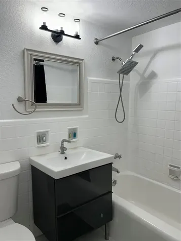 720 NE 17th Court Fort Lauderdale FL 33305