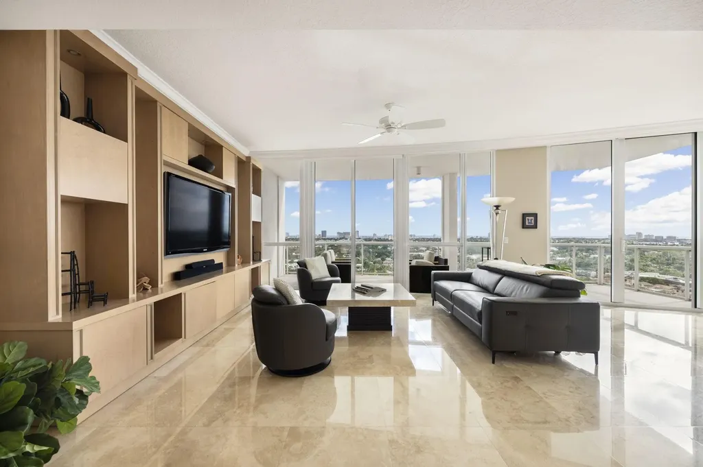 111 SE 8th Avenue Fort Lauderdale FL 33301