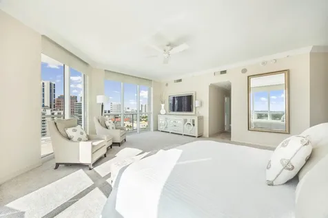 111 SE 8th Avenue Fort Lauderdale FL 33301